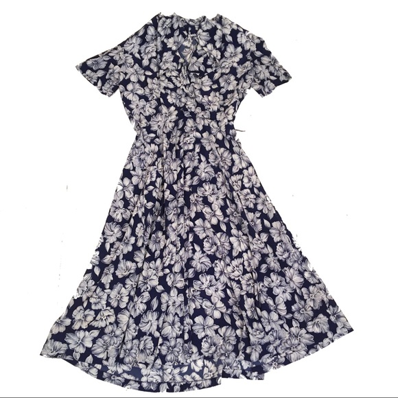 Talbots Dresses & Skirts - Talbots Blue and White Floral Short Sleeve Dress 8